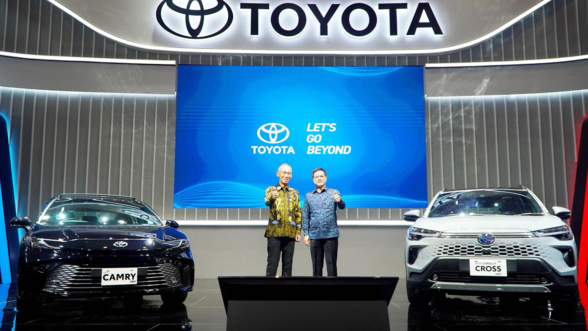 Toyota Indonesia Menghadirkan Mobil Hybrid: Camry dan Corolla Tawarkan Pilihan Ramah Lingkungan