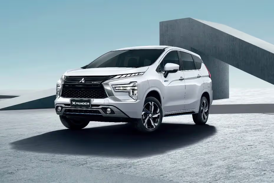 Mitsubishi Xpander Hybrid: Review & Spesifikasi 2025 di Indonesia