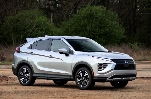 Mitsubishi Eclipse Cross Refresh 2025: Levelling Up Fitur & Desain